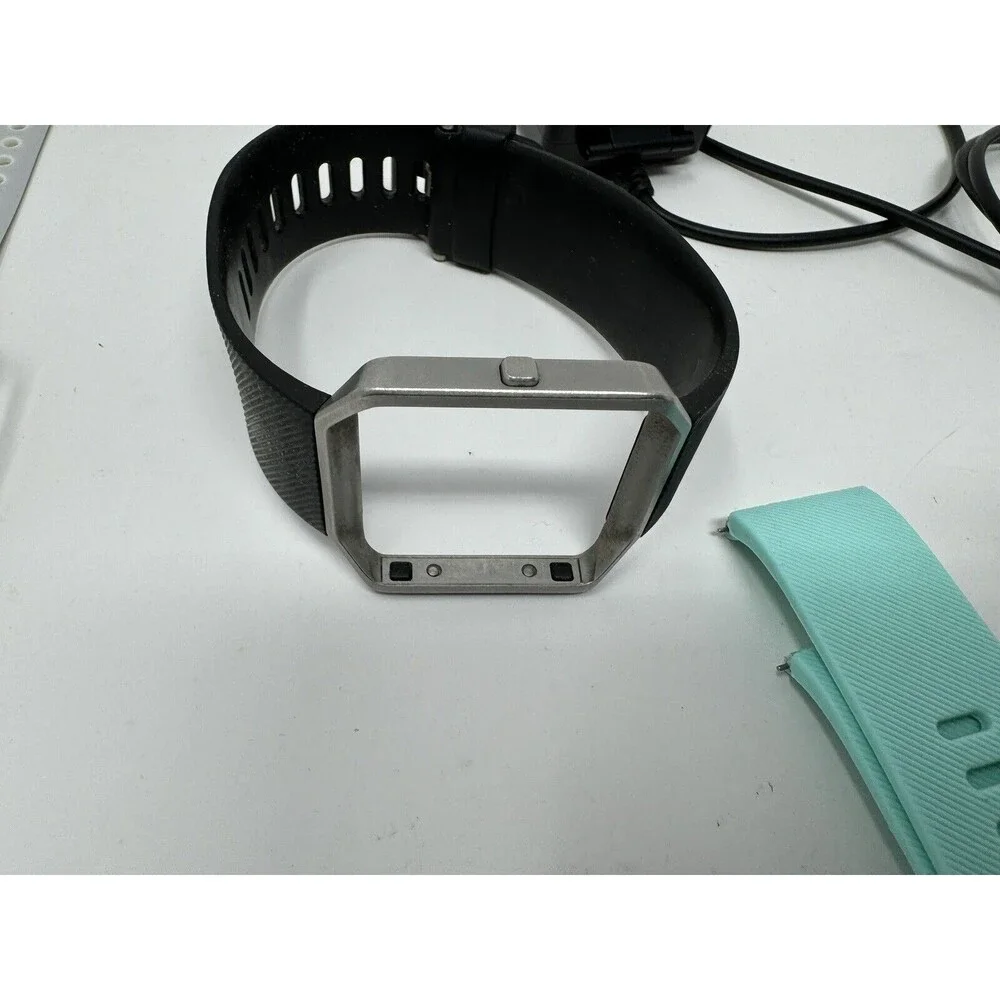 Fitbit Blaze FB502 Fitness Activity Tracker W/8 Bands